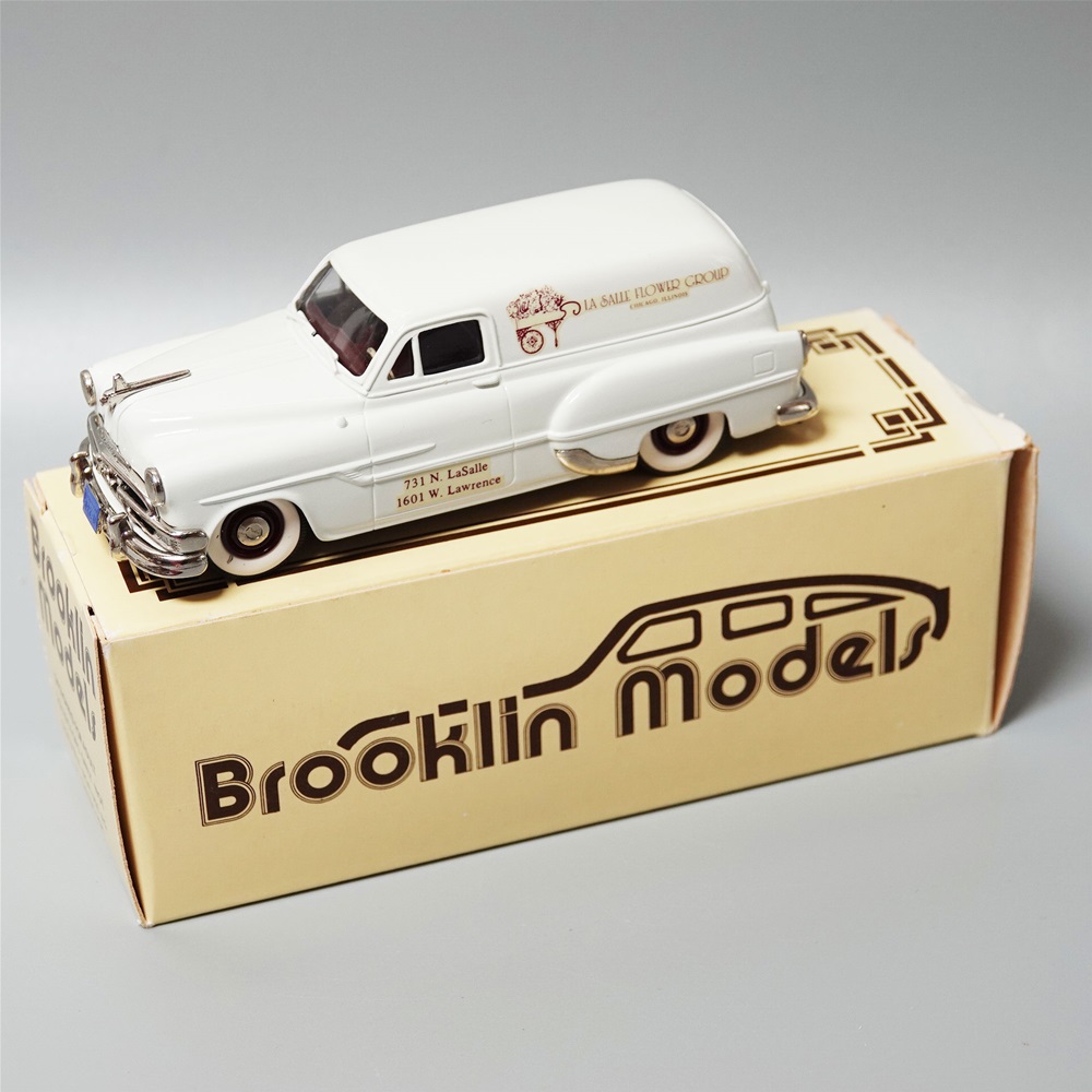 Brooklin models BRK 31X 1953 Pontiac sedan La Salle florist Brasilia press USA