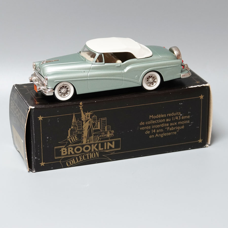 Brooklin models BRK 20 1953 Buick Skylark convertible in metallic green