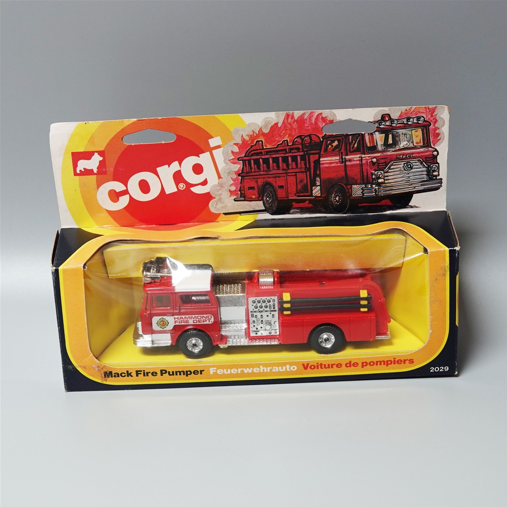 Corgi 2029 Mack Fire Pumper