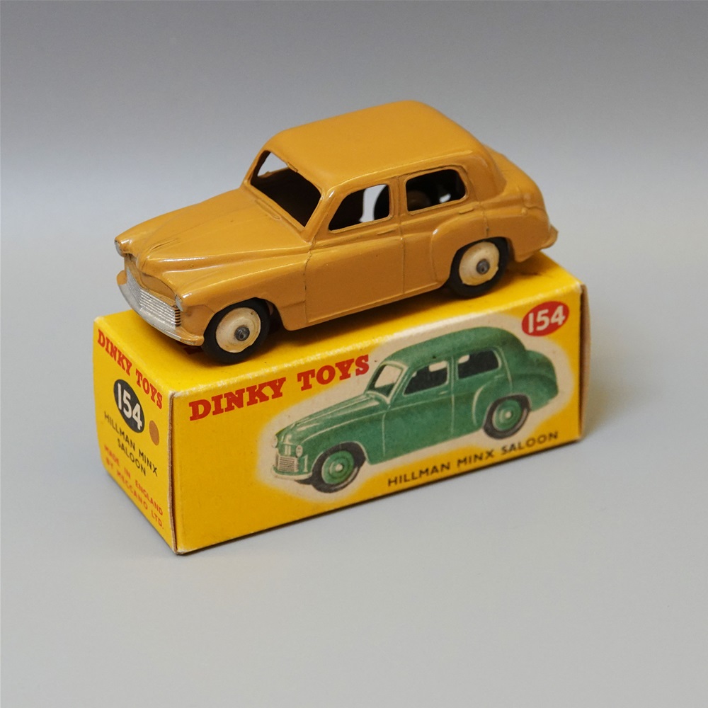 Dinky 154 Hillman Minx saloon butterscotch & tan hubs