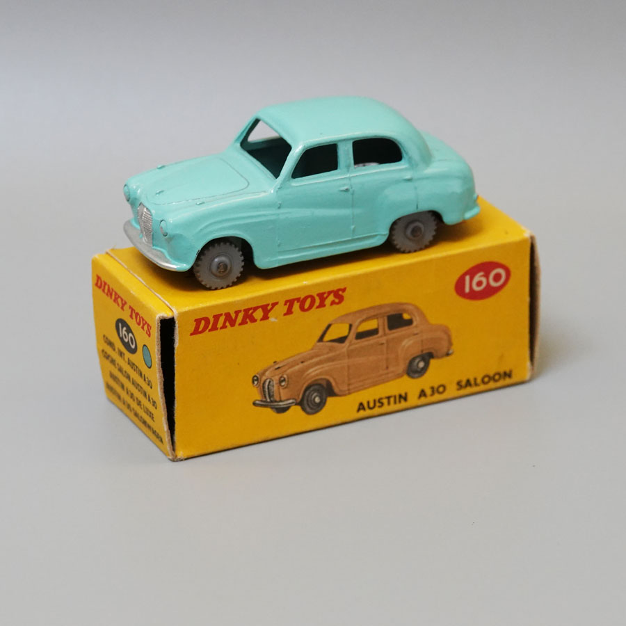 Dinky 160 Austin A30 Saloon turquiose ribbed wheels 