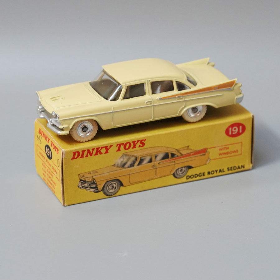 Dinky 191 Dodge Royal Sedan picture box