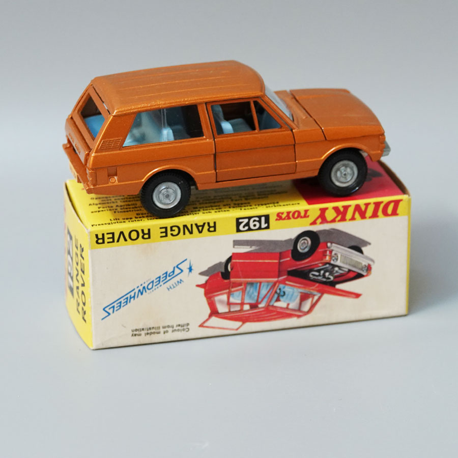 Dinky 192 Range Rover in bronze picture box - Die Cast Models 4 You