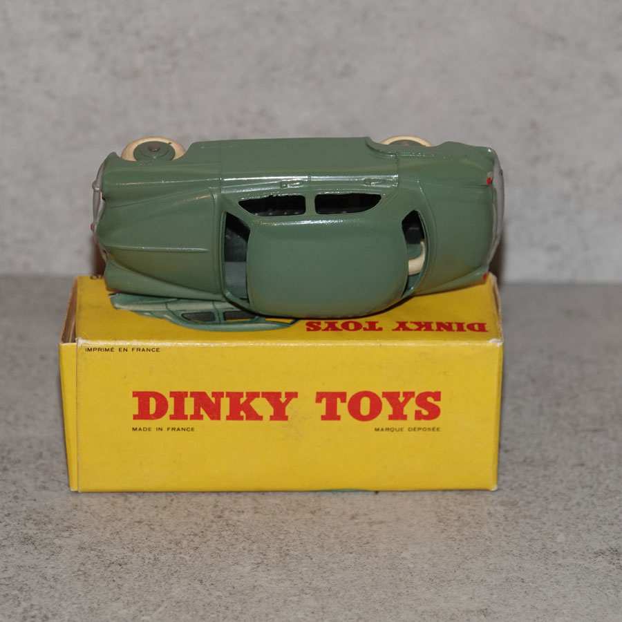 Modèle Réduit Dinky Toys - SIMCA 9 Aronde Échelle 1:43, Couleur Crème Et Toit Vert - Neuf