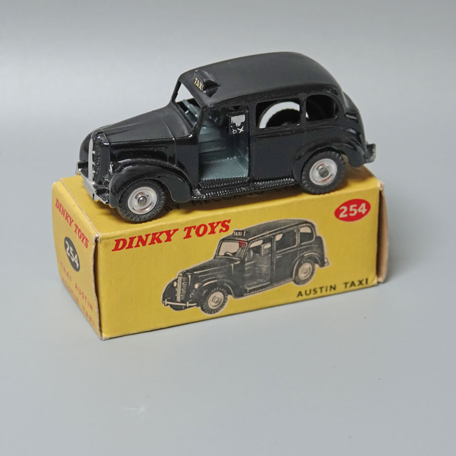 Dinky 254 Austin Taxi FX3 black