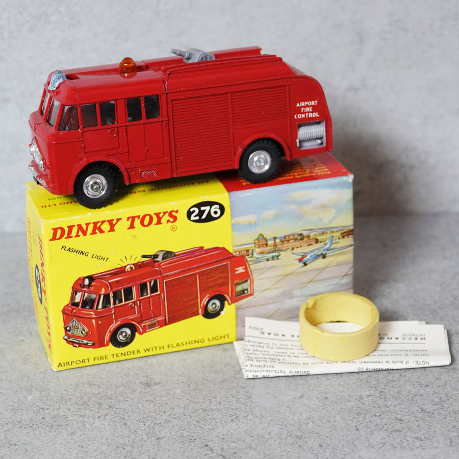 Dinky 276 Airport Fire Tender hard picture box