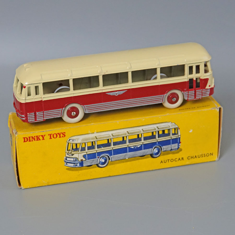 Dinky 29F Autocar Chausson cream and red white tyres