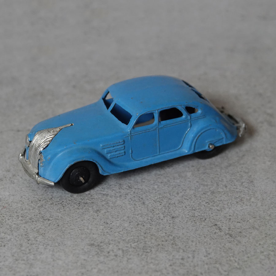 Dinky 30A Chrysler Airflow Saloon blue black hubs