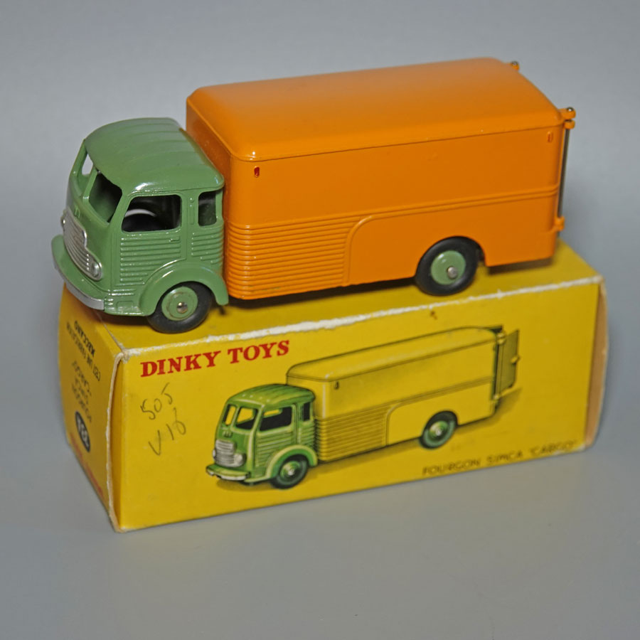 Dinky 33A Simca Cargo green-yellow