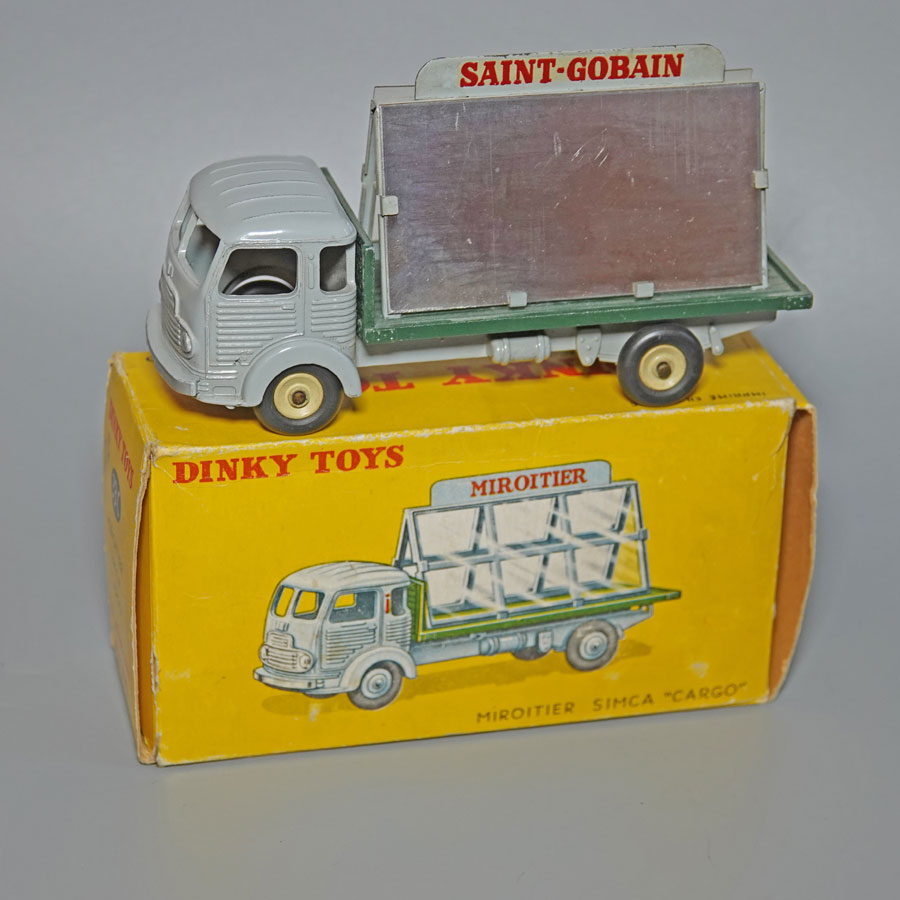 Dinky 33C Miroitier Simca Cargo SAINT GOBAIN cream hubs