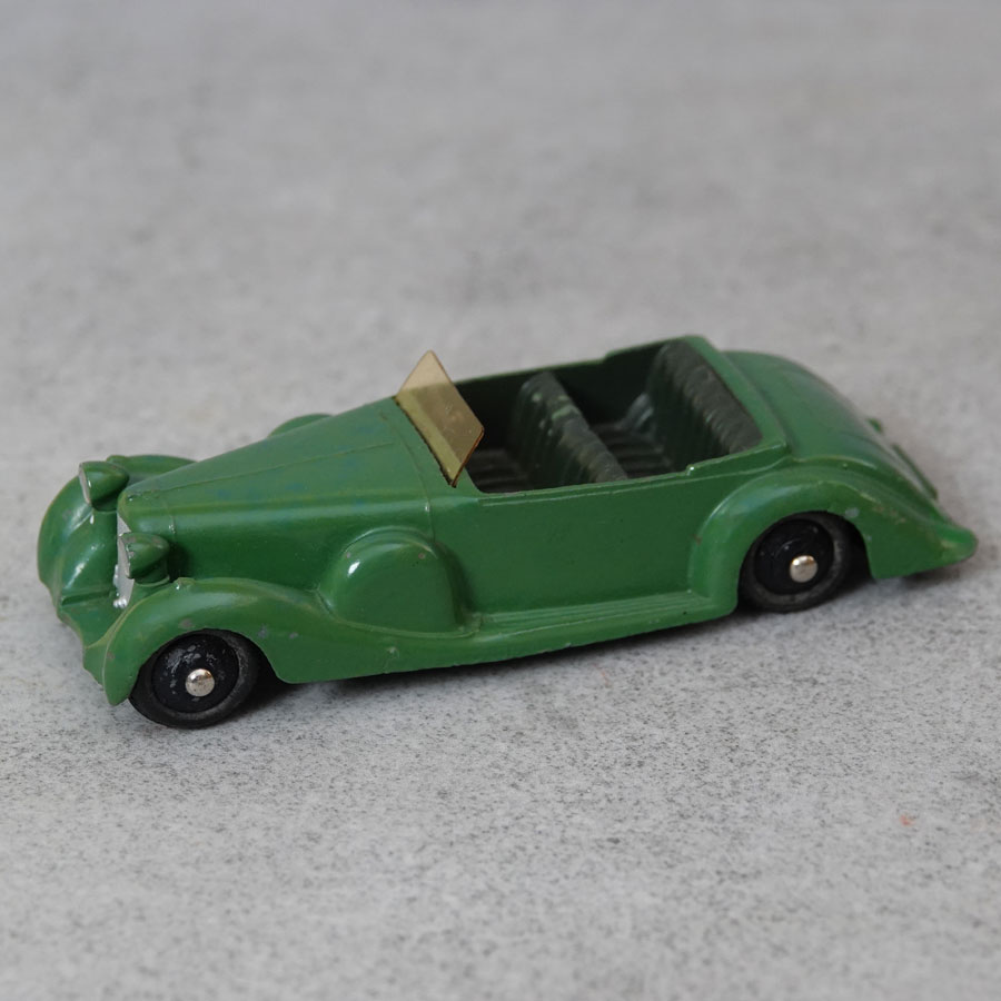 Dinky 38C Lagonda Sports Coupe mid green dark green seat black hubs 