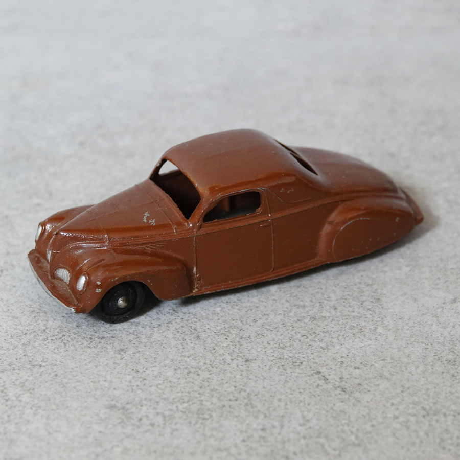 Dinky 39C Lincoln Zephyr Coupe Rich deep brown