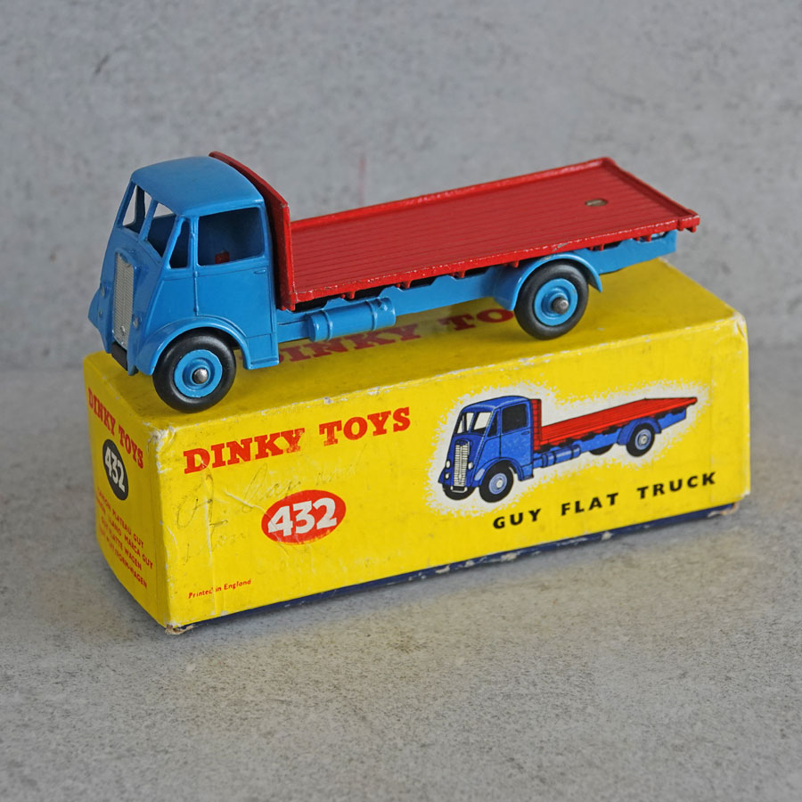 Dinky 432 Guy Flat Truck blue and red RARE
