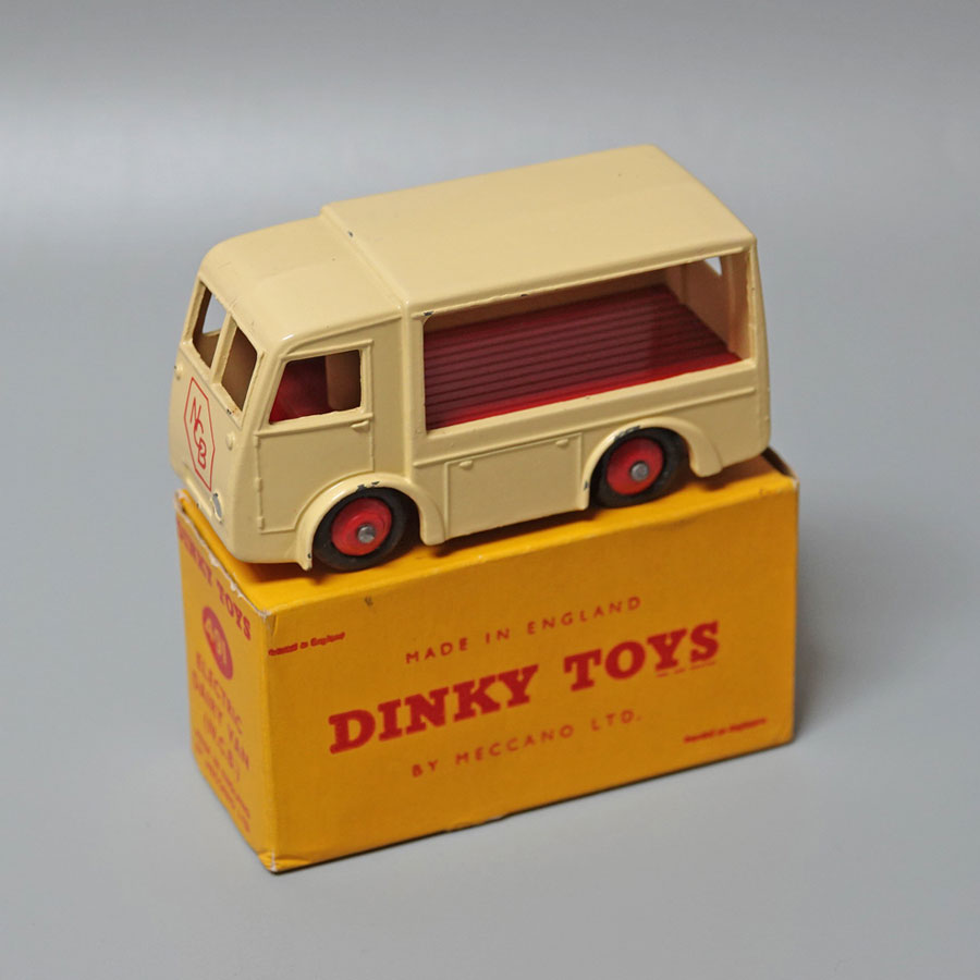 Dinky 491 Electric Dairy Van NCB Cream & Red