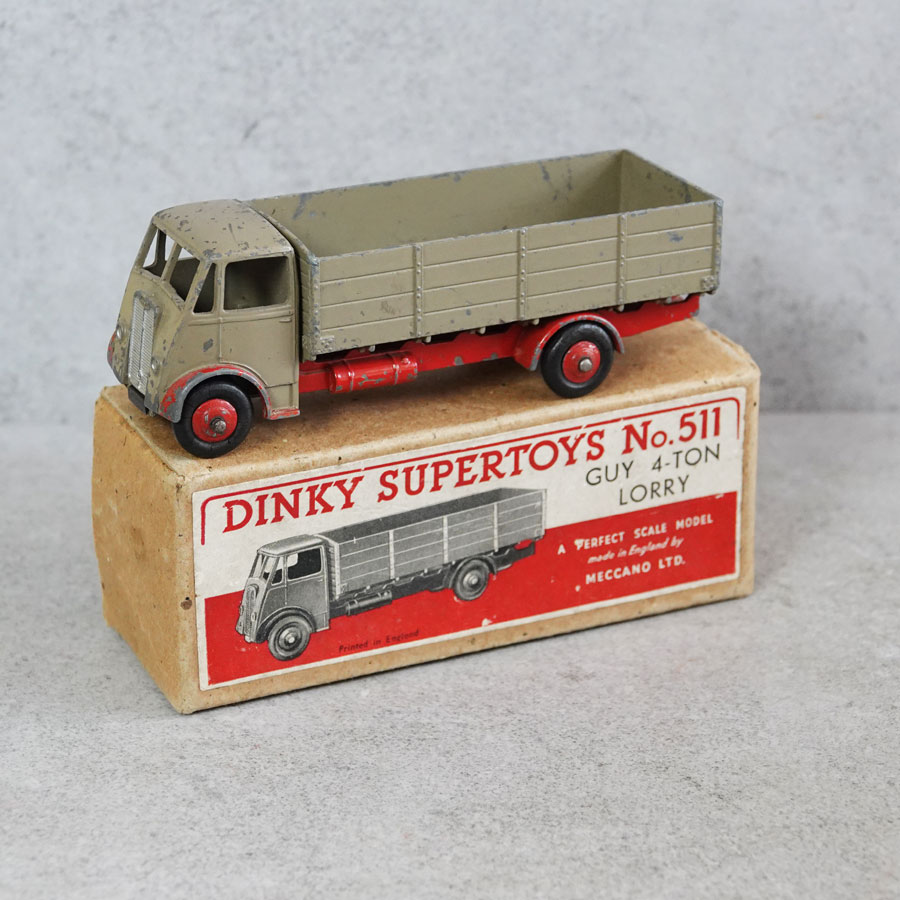 Dinky 511 Guy 4-Ton Lorry 1st Type Cab Fawn - Red