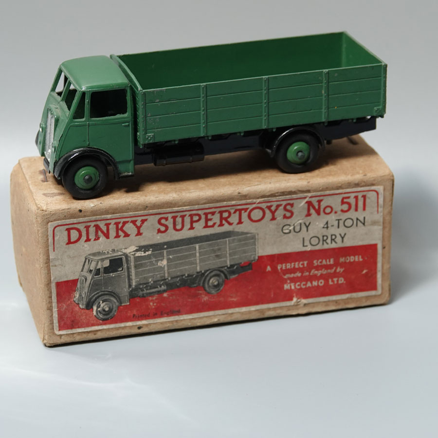 Dinky 511 Guy 4-Ton Lorry Green black chassis  