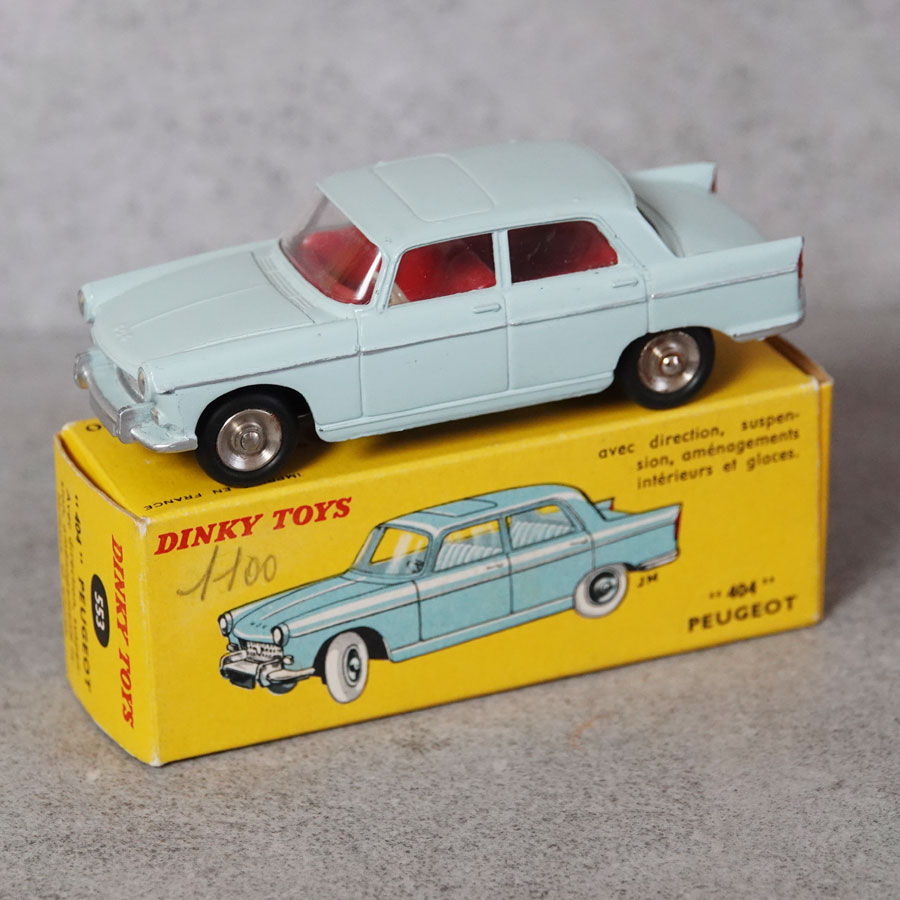 Dinky 553 Peugeot 404 Duck Egg Blue 1st Type