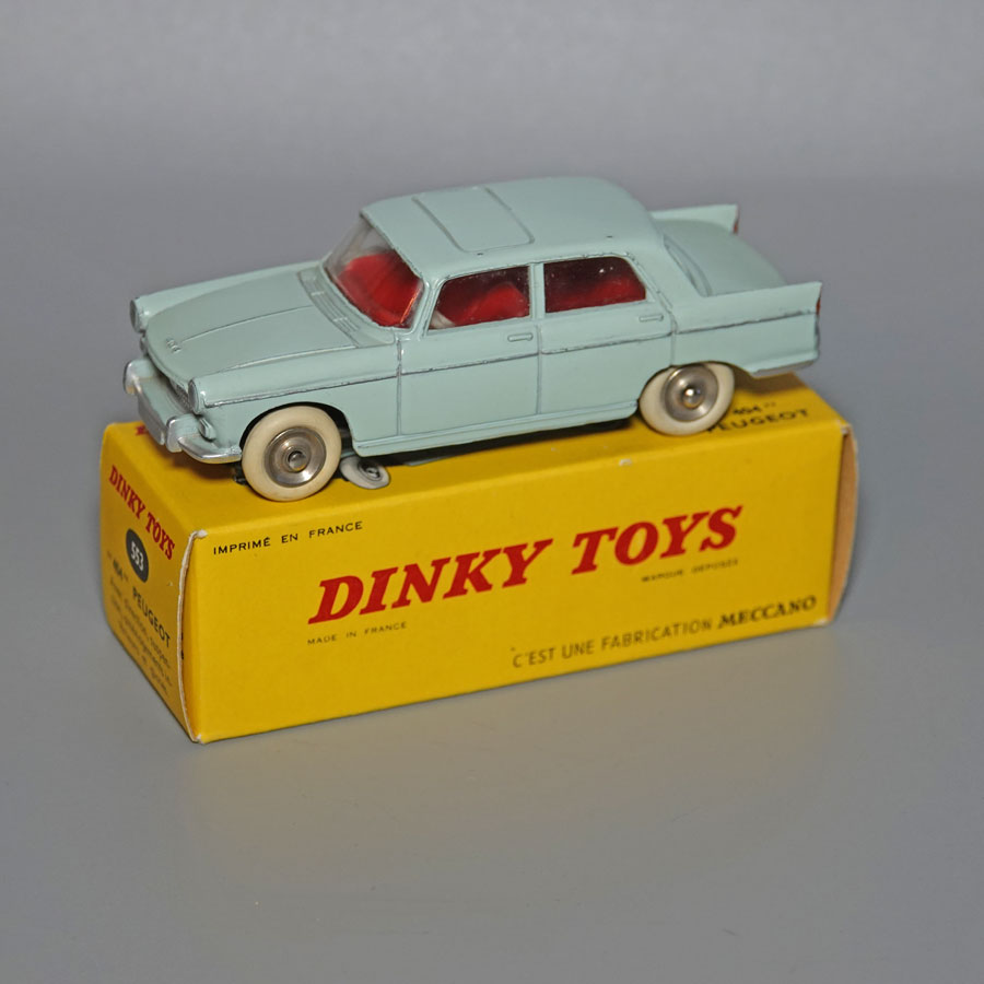 Dinky 553 Peugeot 404 pale blue white tyres