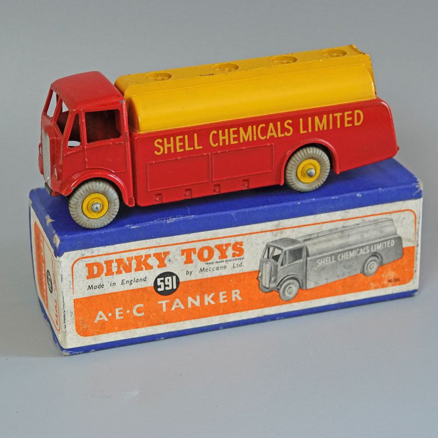 Dinky 591 AEC Tanker Shell Chemicals Limited blue box
