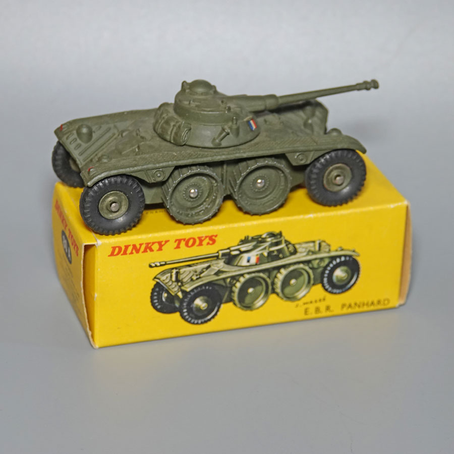 Collection Dinky Toys PANHARD EBR numéro 80A - Collection