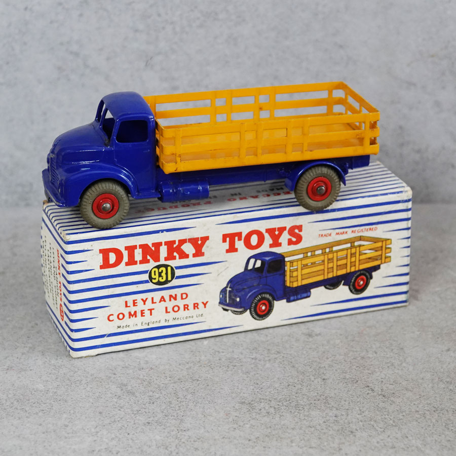 Dinky 931 Leyland Comet Lorry Violet Blue Yellow Back Duel Numbered Box