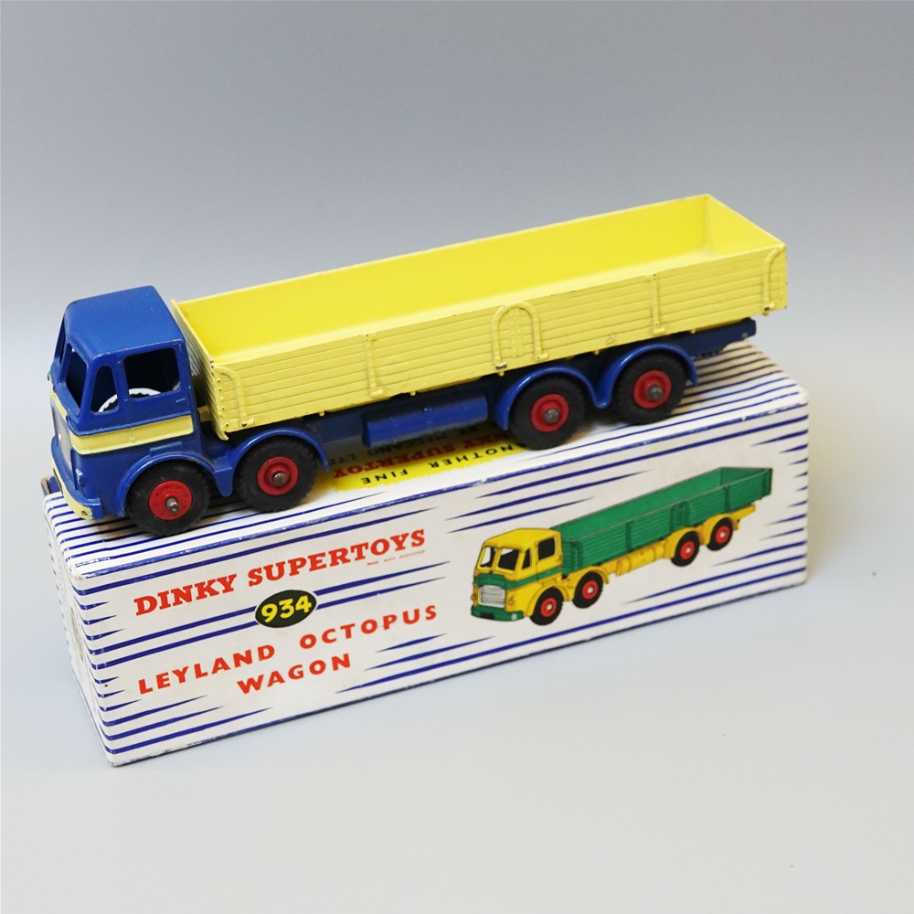 Dinky 934 Leyland Octopus wagon in blue and yellow RARE