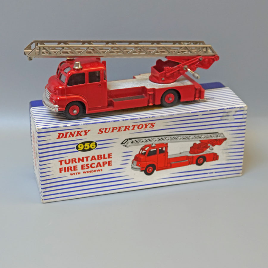 Dinky 956 Turntable Fire Escape