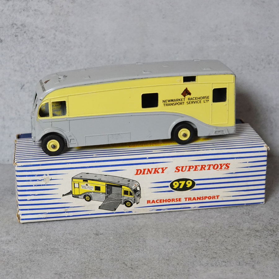 Dinky 979 Race Horse Transporter no horses 