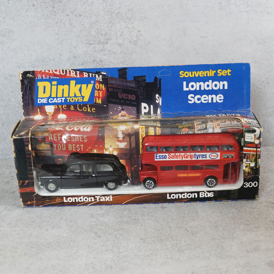 Dinky Gift Set 300 Souvenir Set London Scene 