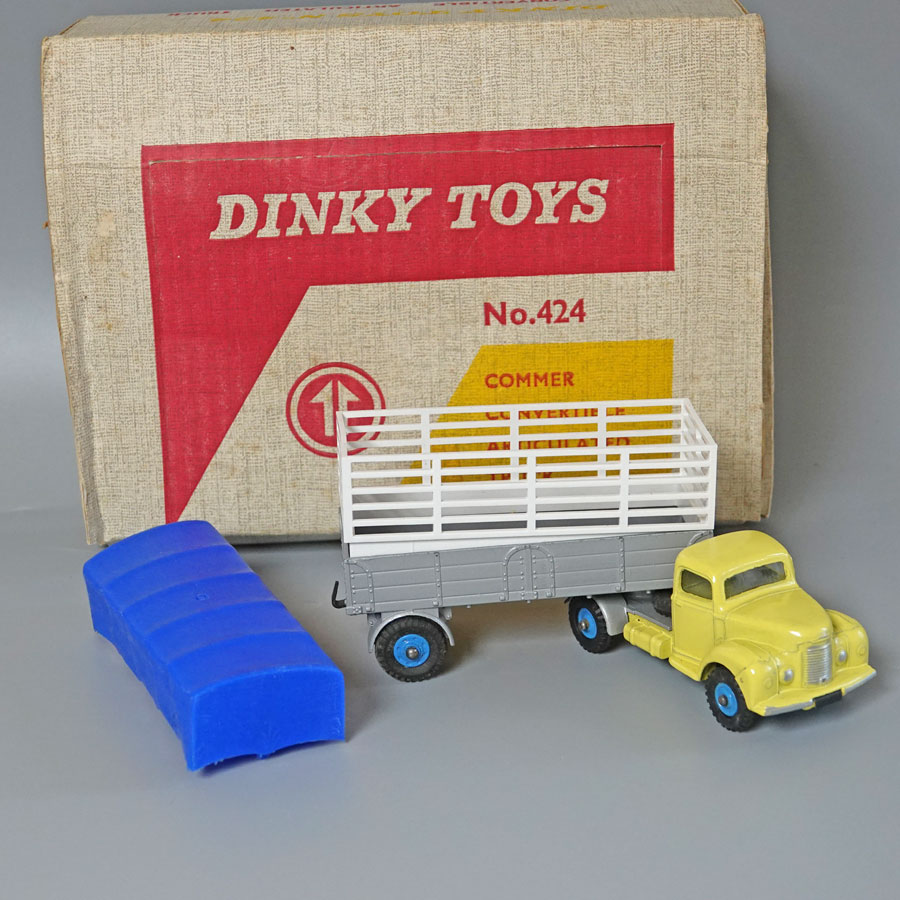 Dinky 424 Commer Convertible Articulated Truck 