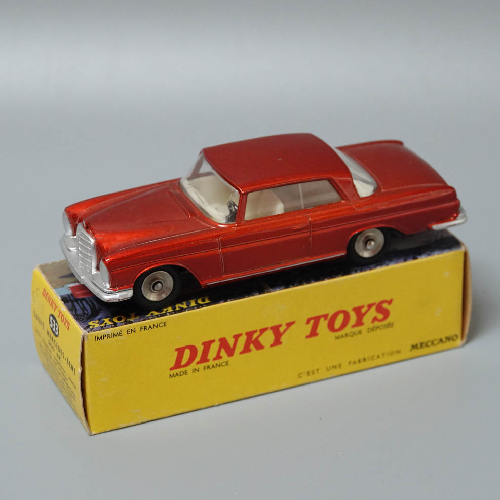 Dinky 533 Mercedes Benz coupe 300SE in orange red