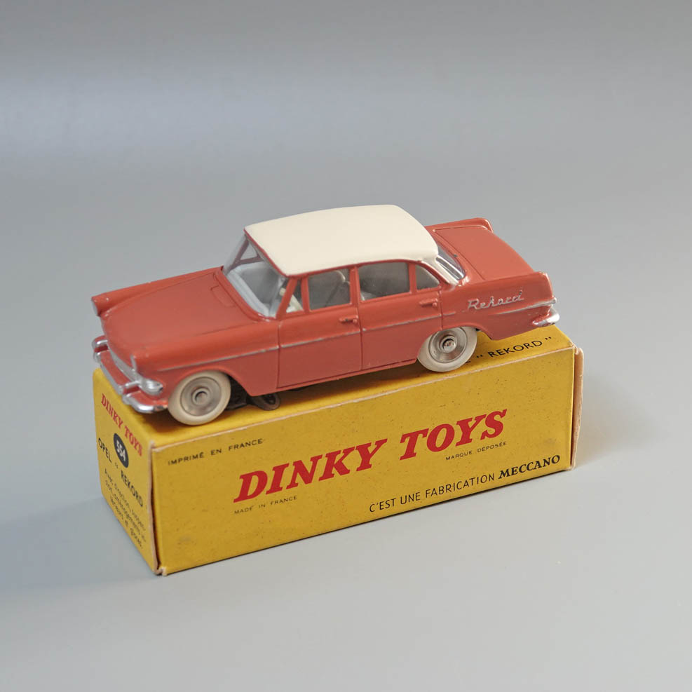 Dinky 554 Opel Rekord in coral pink ivory roof