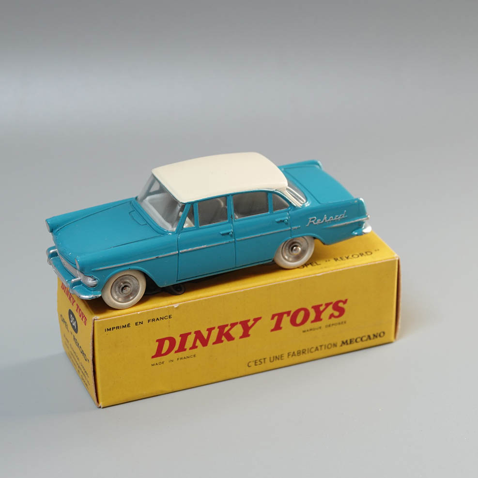 Dinky 554 Opel Rekord in turquoise off white roof (scarce) export model