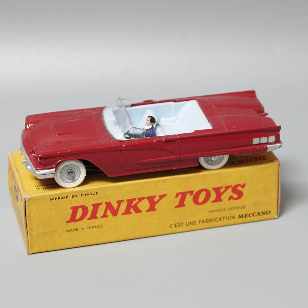 Dinky 555 Cabriolet Ford Thunderbird red blue interior