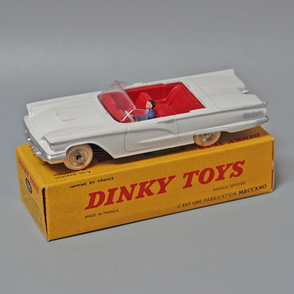 Dinky 555 Cabriolet Ford Thunderbird white