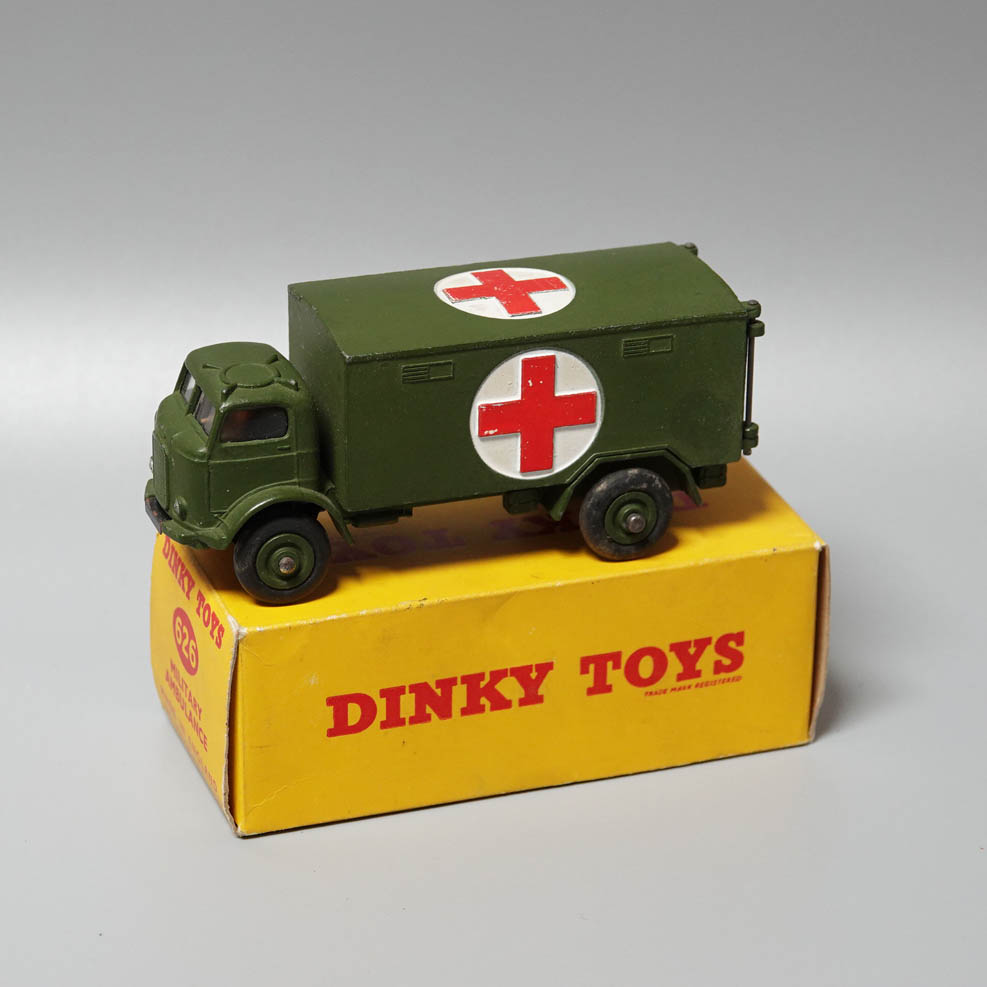 Dinky 626 Military ambulance