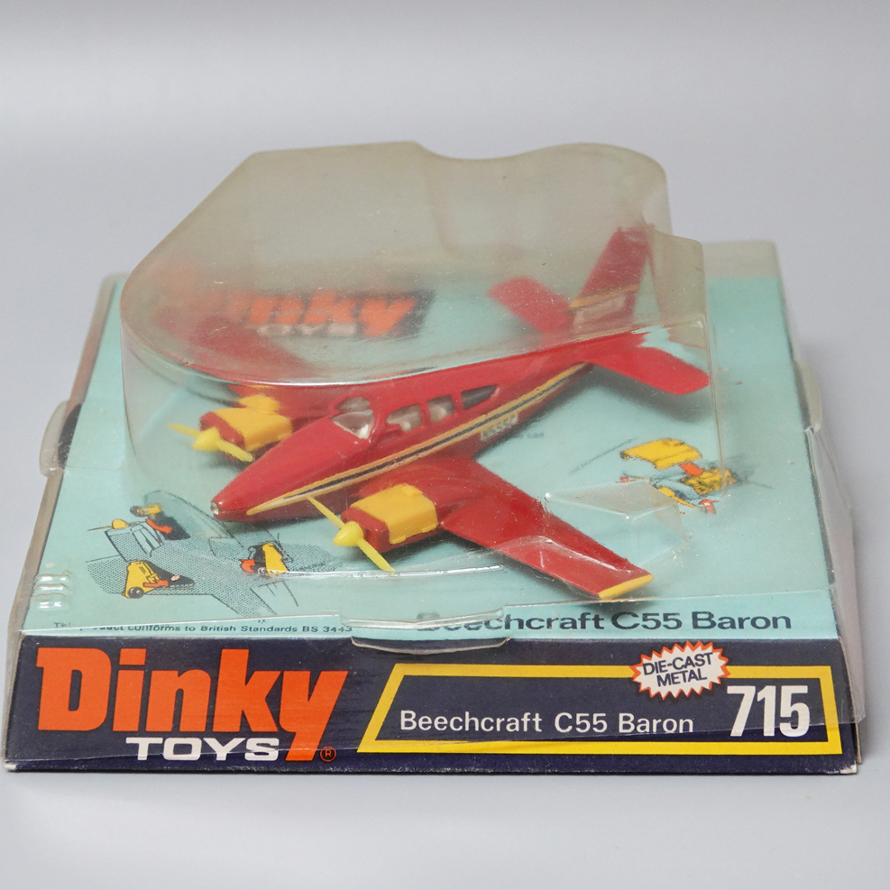 Dinky 715 Beeccraft C55 Baron red and yellow