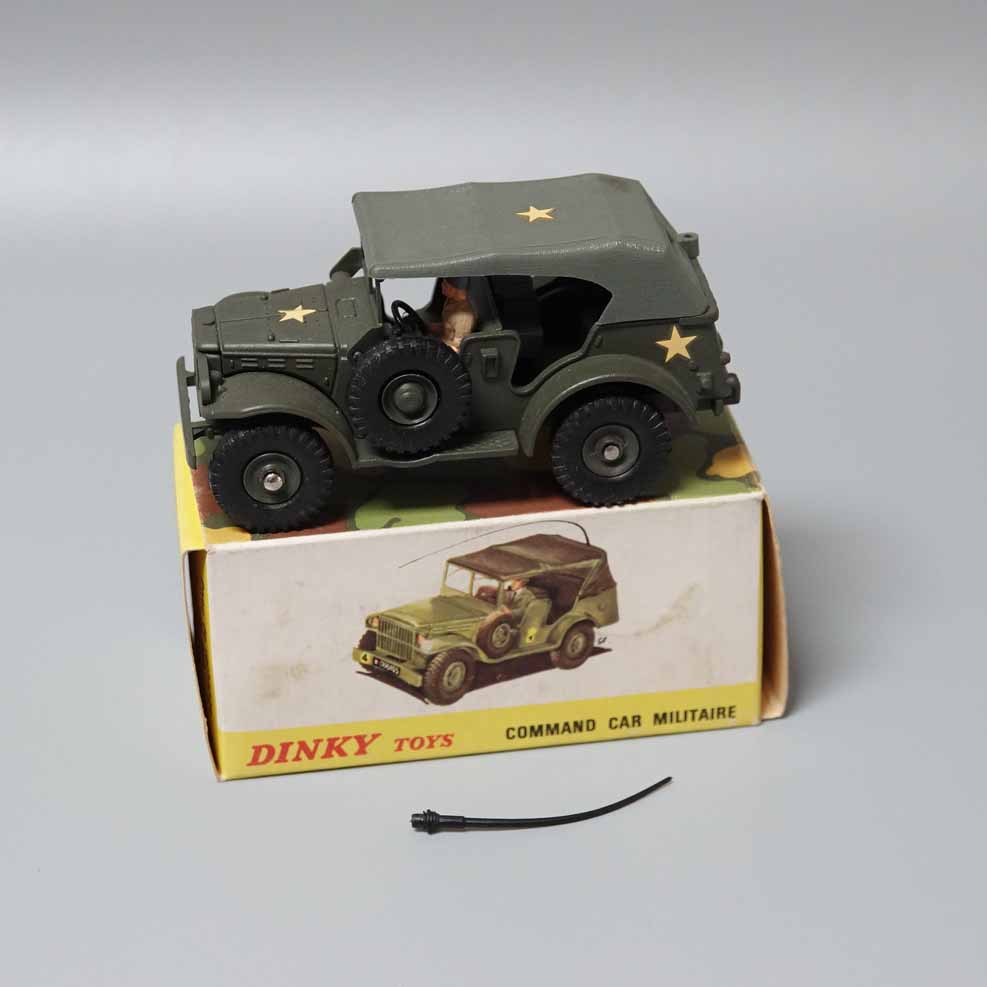 Dinky 810 Command car militaire