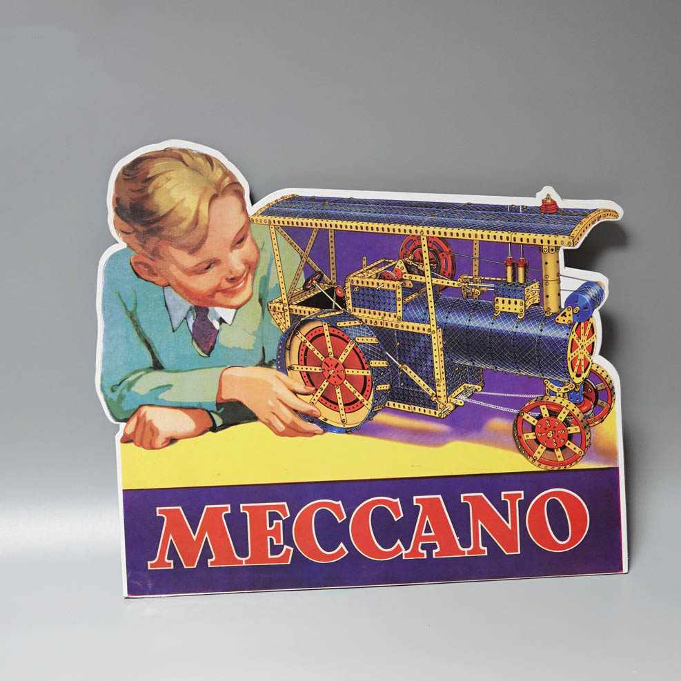 Meccano engine card display