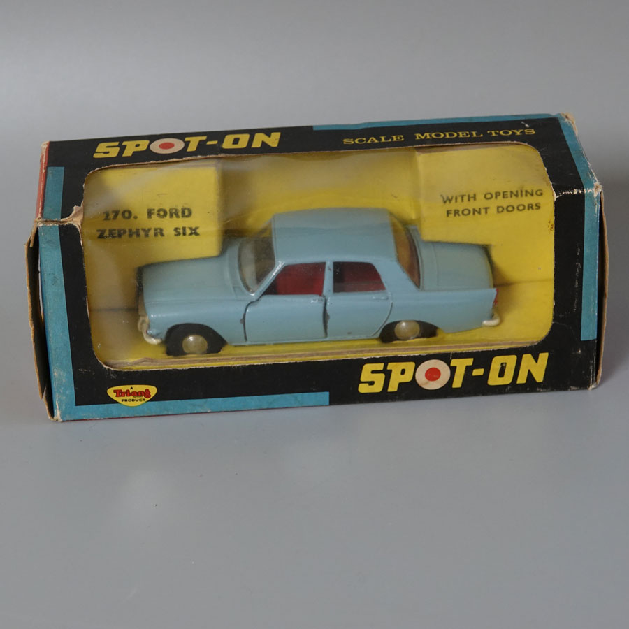 Spot-on 270 Ford Zephyr Six Blue no figure 