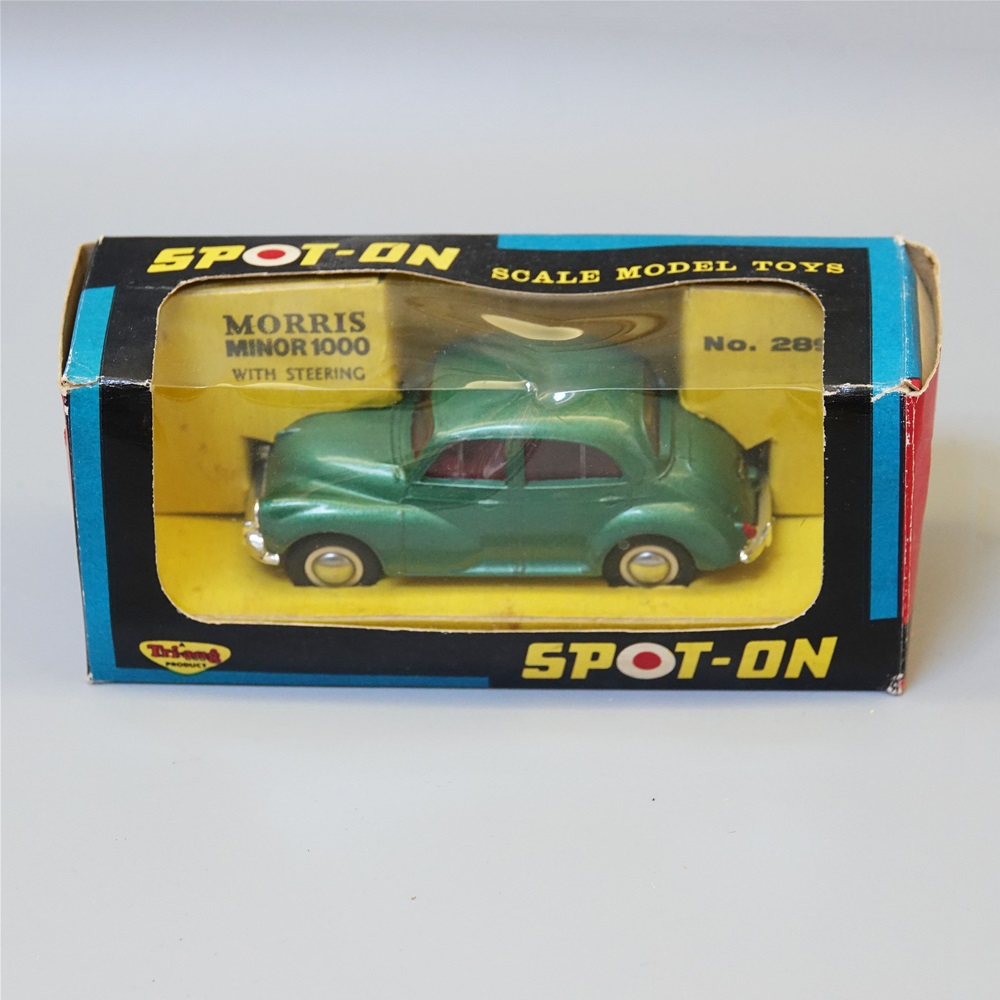 Spot-on 289 Morris Minor 1000 green with white wall tyres RARE
