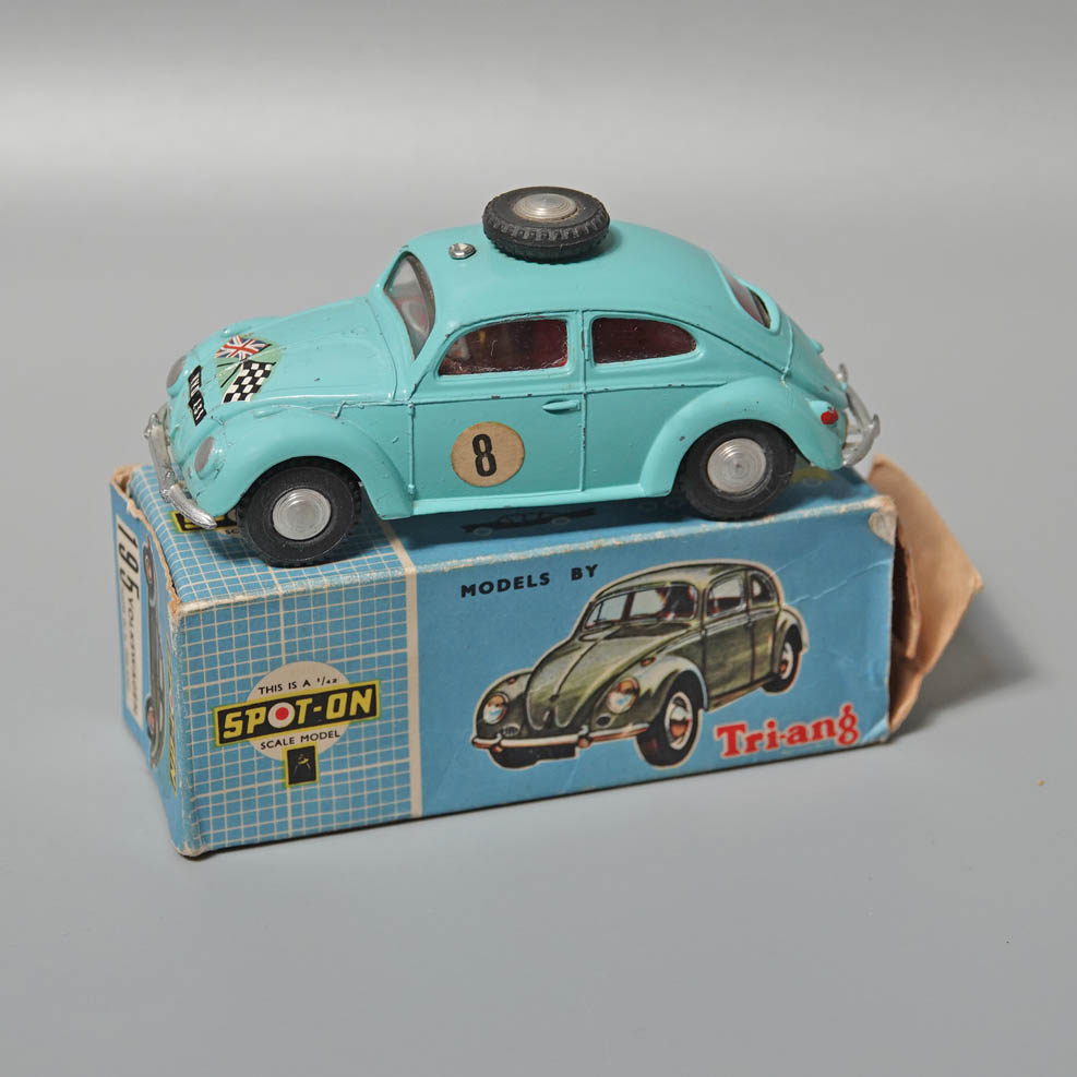 Spot-on 195 Volkswagen Beetle in turquoise