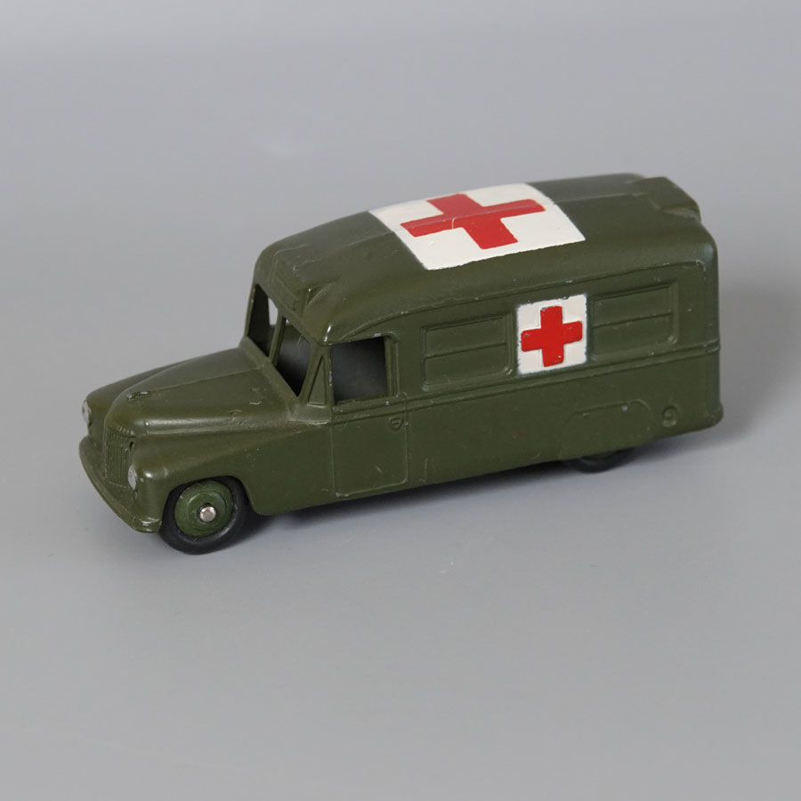 US Export Dinky 30HM 624 Daimler Military Ambulance Very Near Mint Un Boxed Rare